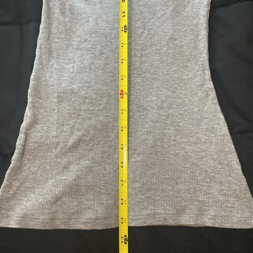 Grey Top - Picture 3 of 4
